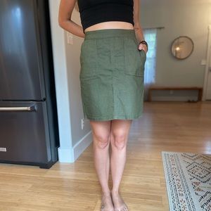 Used, like new condition. Prana skirt, size 4.